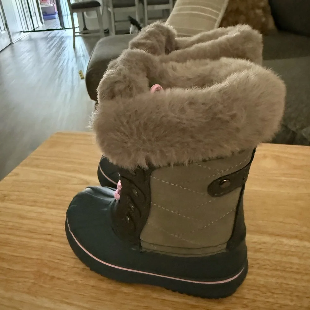 Kids Boots - Brown and Pink new without tag